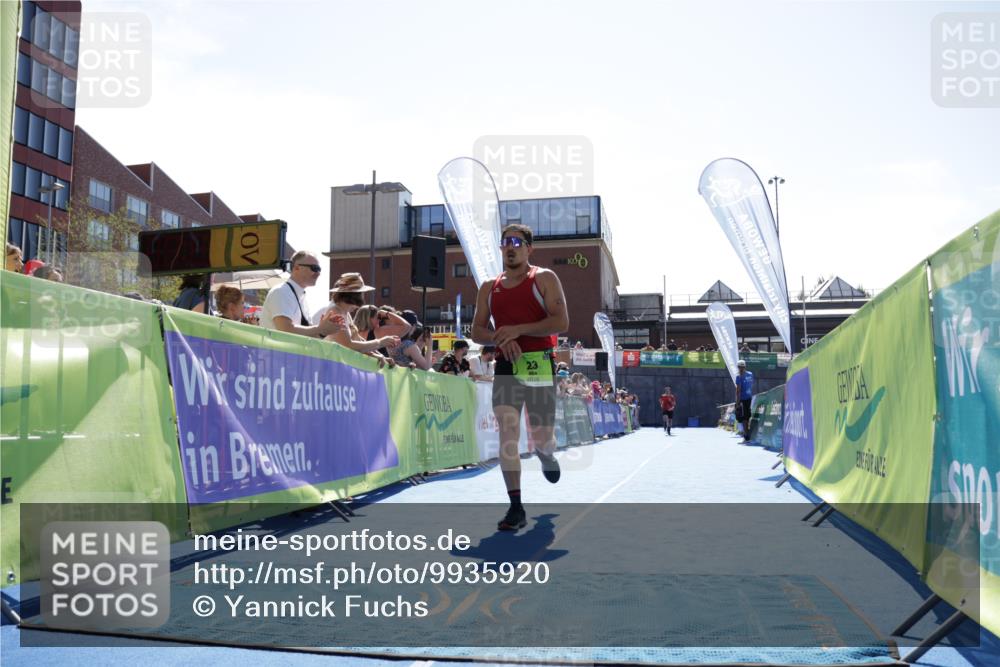 09.08.2026 - GEWOBA Citytriathlon Bremen Yannick Fuchs http://msf.ph/oto/9935920 09.08.2026 14:58:39 Ziel 23 meine-sportfotos.de