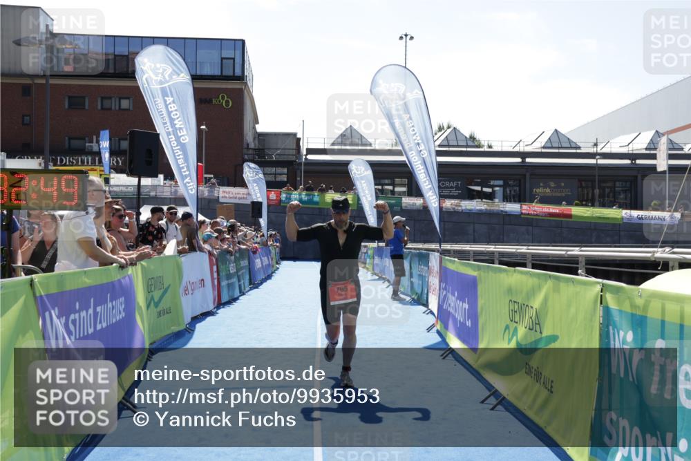 09.08.2026 - GEWOBA Citytriathlon Bremen Yannick Fuchs http://msf.ph/oto/9935953 09.08.2026 14:59:12 Ziel 795 meine-sportfotos.de