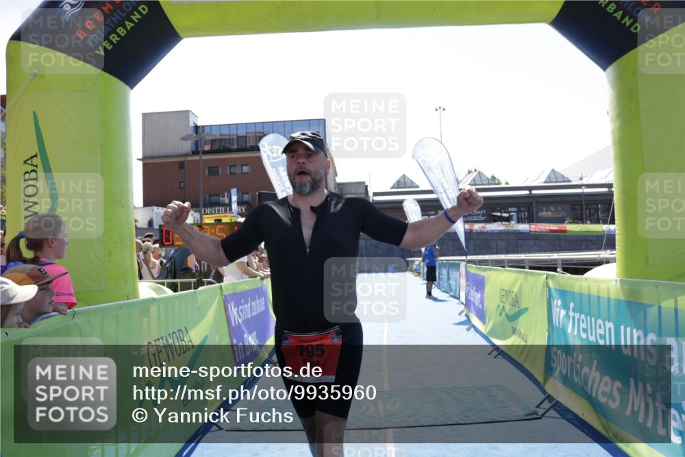 09.08.2026 - GEWOBA Citytriathlon Bremen Yannick Fuchs http://msf.ph/oto/9935960 09.08.2026 14:59:14 Ziel 795 meine-sportfotos.de