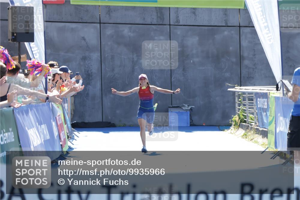 09.08.2026 - GEWOBA Citytriathlon Bremen Yannick Fuchs http://msf.ph/oto/9935966 09.08.2026 14:59:36 Ziel  meine-sportfotos.de