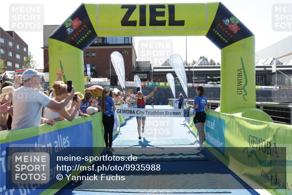 09.08.2026 - GEWOBA Citytriathlon Bremen Yannick Fuchs http://msf.ph/oto/9935988 09.08.2026 14:59:42 Ziel 331 meine-sportfotos.de