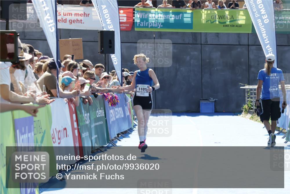 09.08.2026 - GEWOBA Citytriathlon Bremen Yannick Fuchs http://msf.ph/oto/9936020 09.08.2026 15:00:16 Ziel 1101 meine-sportfotos.de