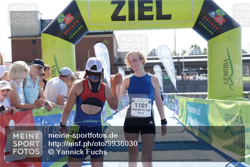 09.08.2026 - GEWOBA Citytriathlon Bremen Yannick Fuchs http://msf.ph/oto/9936030 09.08.2026 15:00:24 Ziel 1101 meine-sportfotos.de