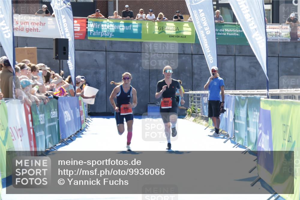 09.08.2026 - GEWOBA Citytriathlon Bremen Yannick Fuchs http://msf.ph/oto/9936066 09.08.2026 15:01:08 Ziel 909, 948 meine-sportfotos.de