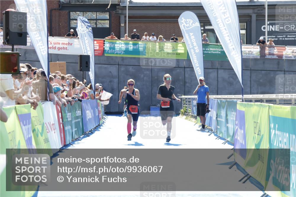 09.08.2026 - GEWOBA Citytriathlon Bremen Yannick Fuchs http://msf.ph/oto/9936067 09.08.2026 15:01:08 Ziel 909, 948 meine-sportfotos.de