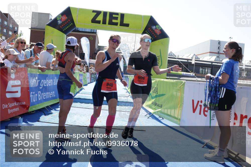 09.08.2026 - GEWOBA Citytriathlon Bremen Yannick Fuchs http://msf.ph/oto/9936078 09.08.2026 15:01:12 Ziel 120, 909, 948 meine-sportfotos.de
