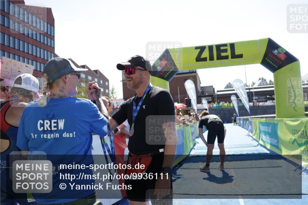 09.08.2026 - GEWOBA Citytriathlon Bremen Yannick Fuchs http://msf.ph/oto/9936111 09.08.2026 15:01:59 Ziel 185 meine-sportfotos.de