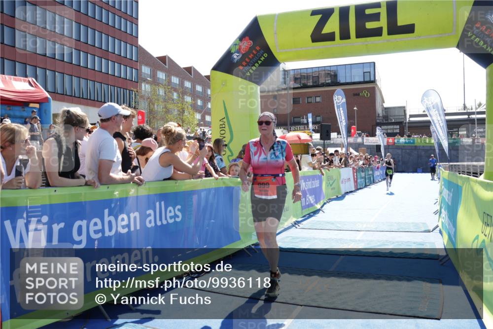 09.08.2026 - GEWOBA Citytriathlon Bremen Yannick Fuchs http://msf.ph/oto/9936118 09.08.2026 15:02:10 Ziel 200, 999 meine-sportfotos.de