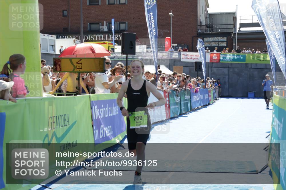 09.08.2026 - GEWOBA Citytriathlon Bremen Yannick Fuchs http://msf.ph/oto/9936125 09.08.2026 15:02:13 Ziel 200, 999 meine-sportfotos.de