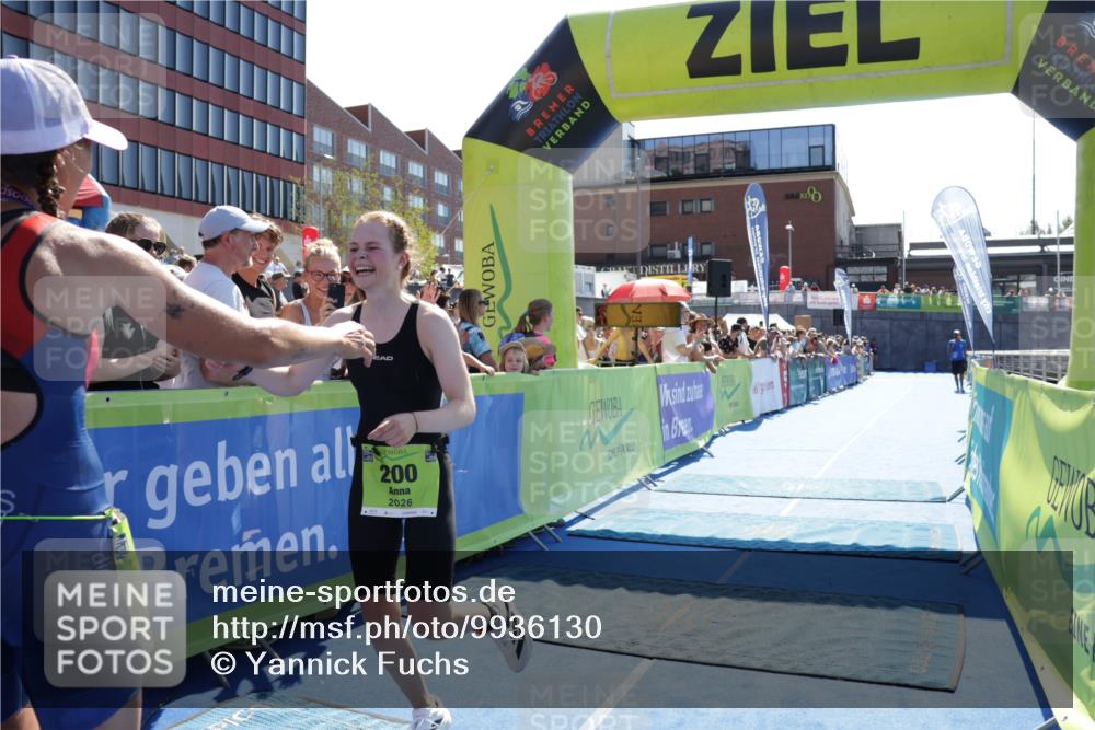 09.08.2026 - GEWOBA Citytriathlon Bremen Yannick Fuchs http://msf.ph/oto/9936130 09.08.2026 15:02:14 Ziel 200 meine-sportfotos.de