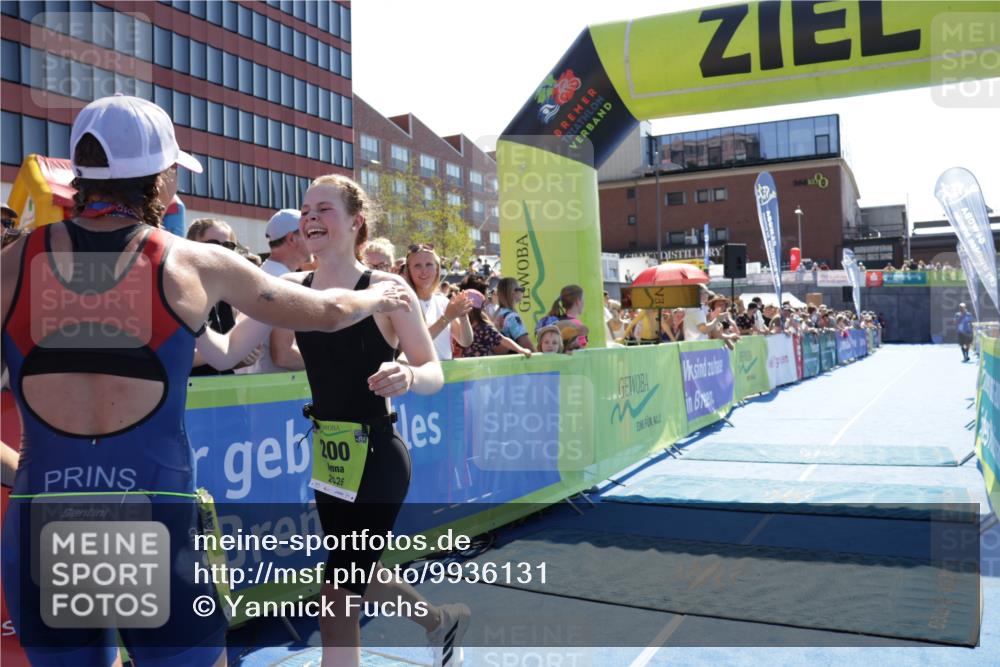 09.08.2026 - GEWOBA Citytriathlon Bremen Yannick Fuchs http://msf.ph/oto/9936131 09.08.2026 15:02:14 Ziel 200 meine-sportfotos.de