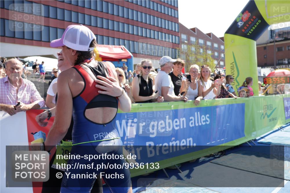 09.08.2026 - GEWOBA Citytriathlon Bremen Yannick Fuchs http://msf.ph/oto/9936133 09.08.2026 15:02:14 Ziel 200 meine-sportfotos.de
