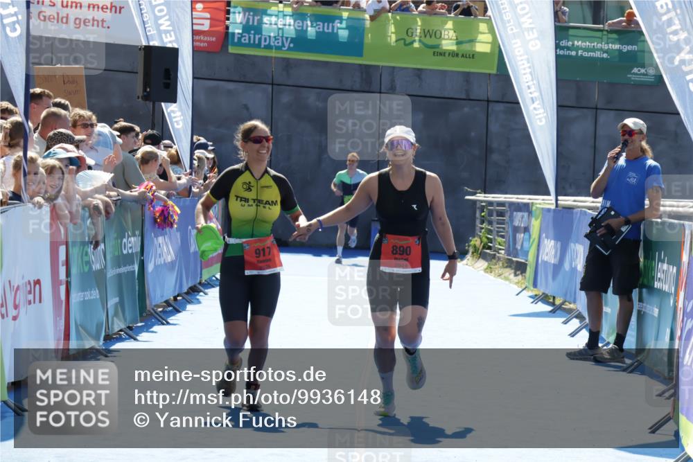 09.08.2026 - GEWOBA Citytriathlon Bremen Yannick Fuchs http://msf.ph/oto/9936148 09.08.2026 15:02:33 Ziel 890, 917 meine-sportfotos.de