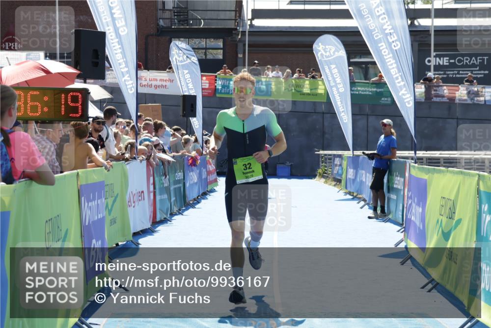 09.08.2026 - GEWOBA Citytriathlon Bremen Yannick Fuchs http://msf.ph/oto/9936167 09.08.2026 15:02:42 Ziel 32 meine-sportfotos.de