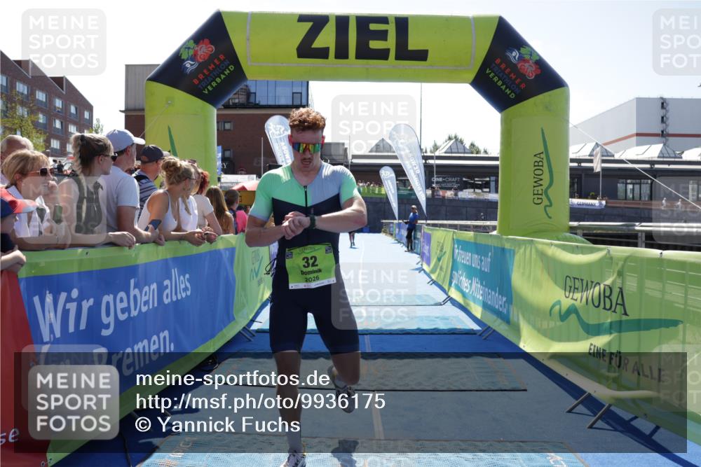 09.08.2026 - GEWOBA Citytriathlon Bremen Yannick Fuchs http://msf.ph/oto/9936175 09.08.2026 15:02:44 Ziel 32 meine-sportfotos.de