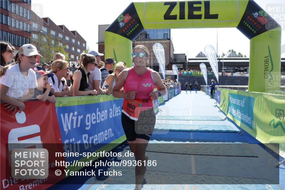 09.08.2026 - GEWOBA Citytriathlon Bremen Yannick Fuchs http://msf.ph/oto/9936186 09.08.2026 15:02:53 Ziel 990 meine-sportfotos.de