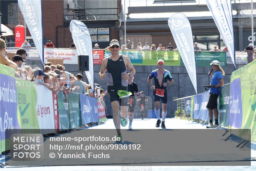 09.08.2026 - GEWOBA Citytriathlon Bremen Yannick Fuchs http://msf.ph/oto/9936192 09.08.2026 15:02:58 Ziel 401, 794, 993 meine-sportfotos.de