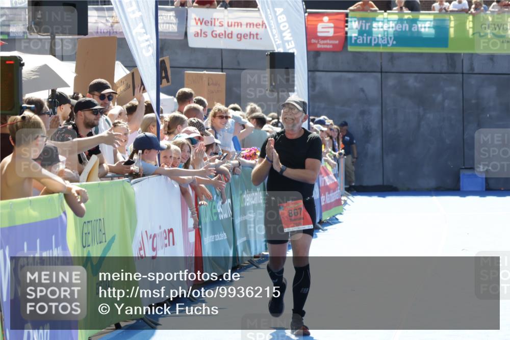 09.08.2026 - GEWOBA Citytriathlon Bremen Yannick Fuchs http://msf.ph/oto/9936215 09.08.2026 15:03:11 Ziel 867 meine-sportfotos.de