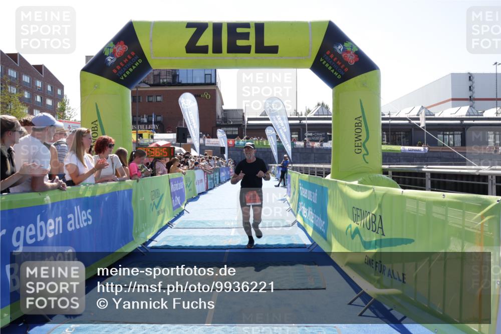 09.08.2026 - GEWOBA Citytriathlon Bremen Yannick Fuchs http://msf.ph/oto/9936221 09.08.2026 15:03:14 Ziel 867 meine-sportfotos.de