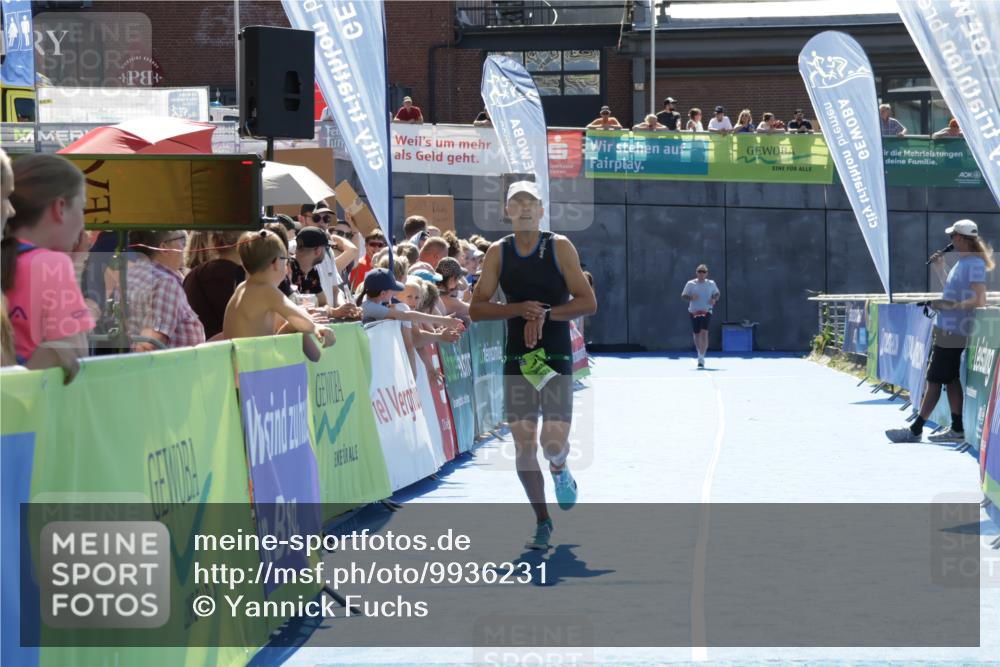 09.08.2026 - GEWOBA Citytriathlon Bremen Yannick Fuchs http://msf.ph/oto/9936231 09.08.2026 15:03:23 Ziel 433 meine-sportfotos.de
