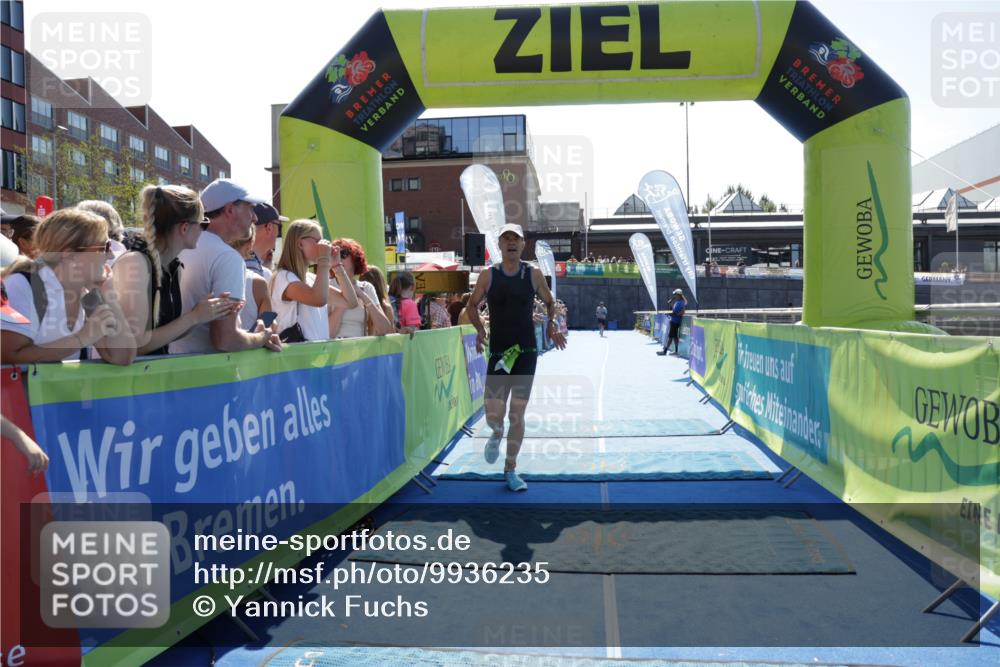 09.08.2026 - GEWOBA Citytriathlon Bremen Yannick Fuchs http://msf.ph/oto/9936235 09.08.2026 15:03:25 Ziel 433 meine-sportfotos.de