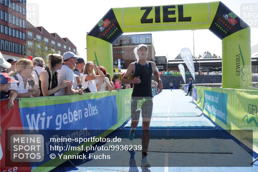 09.08.2026 - GEWOBA Citytriathlon Bremen Yannick Fuchs http://msf.ph/oto/9936239 09.08.2026 15:03:25 Ziel 433 meine-sportfotos.de