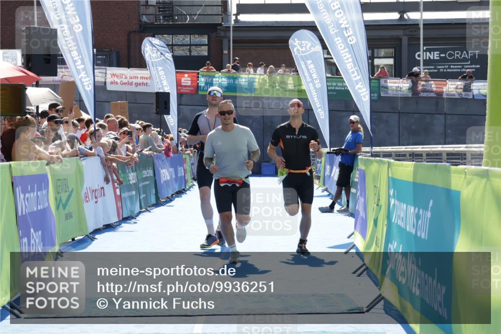 09.08.2026 - GEWOBA Citytriathlon Bremen Yannick Fuchs http://msf.ph/oto/9936251 09.08.2026 15:03:35 Ziel 112, 189, 724 meine-sportfotos.de