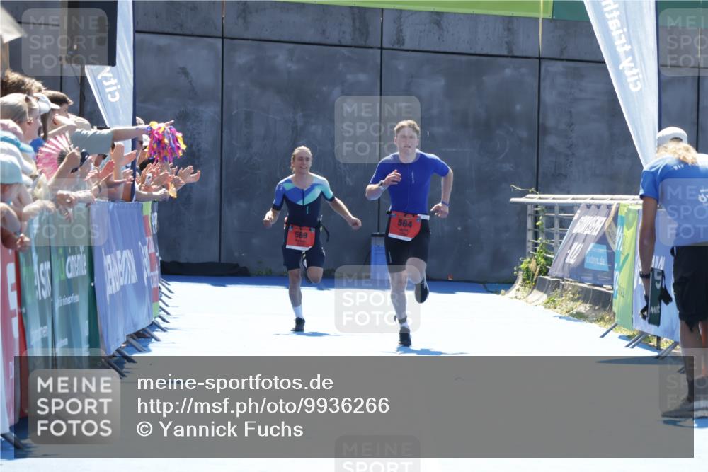 09.08.2026 - GEWOBA Citytriathlon Bremen Yannick Fuchs http://msf.ph/oto/9936266 09.08.2026 15:04:02 Ziel 564 meine-sportfotos.de