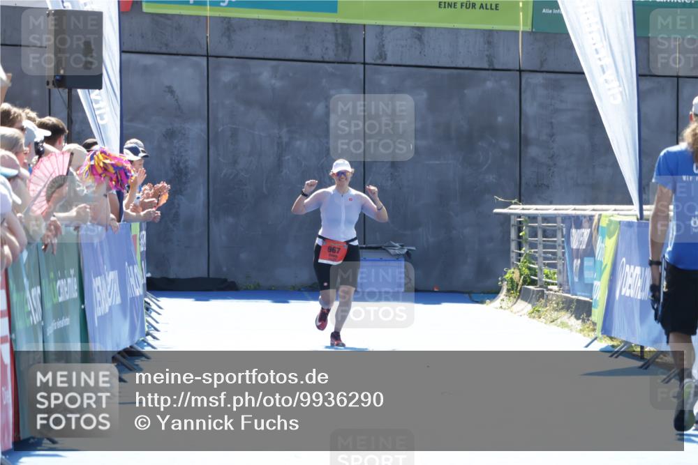 09.08.2026 - GEWOBA Citytriathlon Bremen Yannick Fuchs http://msf.ph/oto/9936290 09.08.2026 15:04:21 Ziel  meine-sportfotos.de