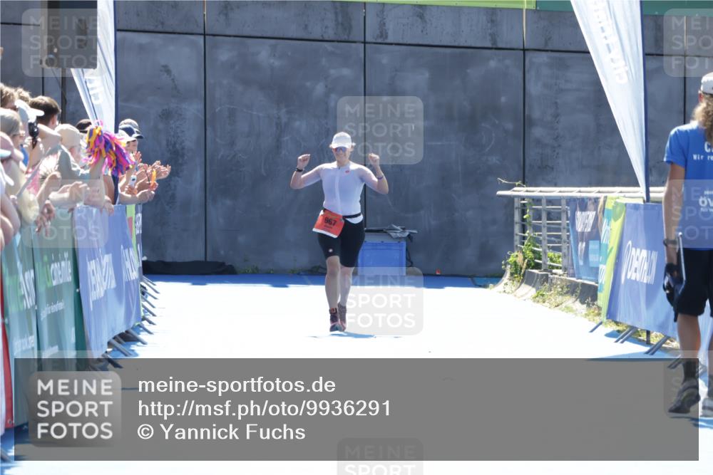 09.08.2026 - GEWOBA Citytriathlon Bremen Yannick Fuchs http://msf.ph/oto/9936291 09.08.2026 15:04:21 Ziel  meine-sportfotos.de