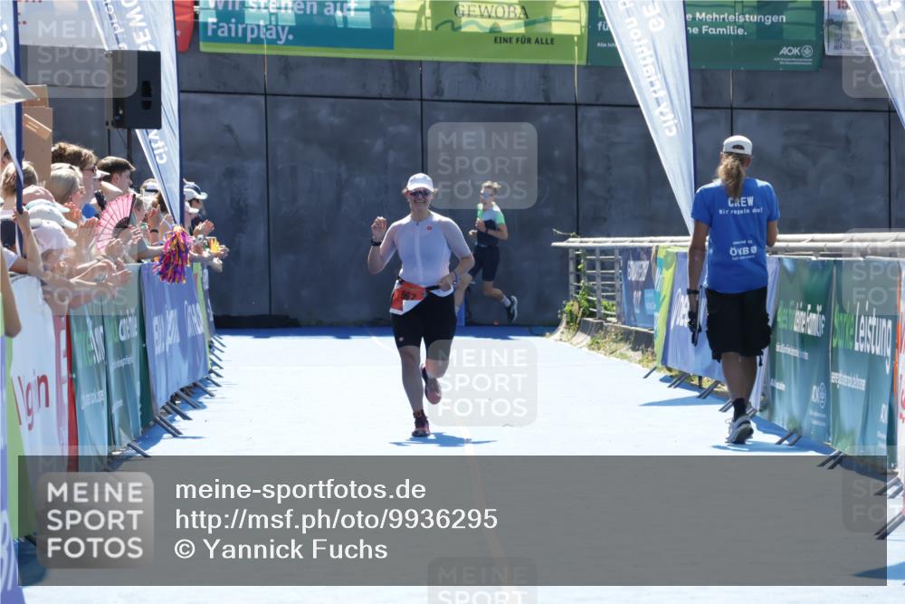 09.08.2026 - GEWOBA Citytriathlon Bremen Yannick Fuchs http://msf.ph/oto/9936295 09.08.2026 15:04:25 Ziel 967 meine-sportfotos.de