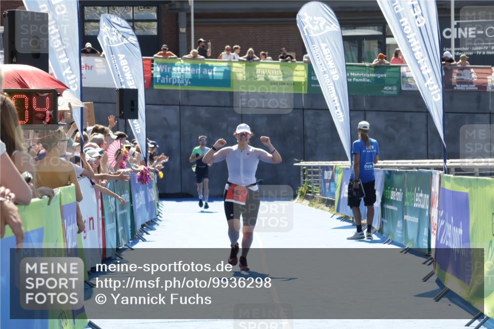 09.08.2026 - GEWOBA Citytriathlon Bremen Yannick Fuchs http://msf.ph/oto/9936298 09.08.2026 15:04:27 Ziel 967 meine-sportfotos.de