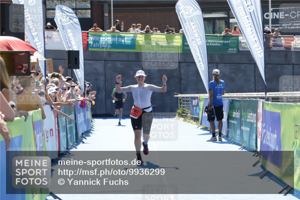 09.08.2026 - GEWOBA Citytriathlon Bremen Yannick Fuchs http://msf.ph/oto/9936299 09.08.2026 15:04:27 Ziel 967 meine-sportfotos.de