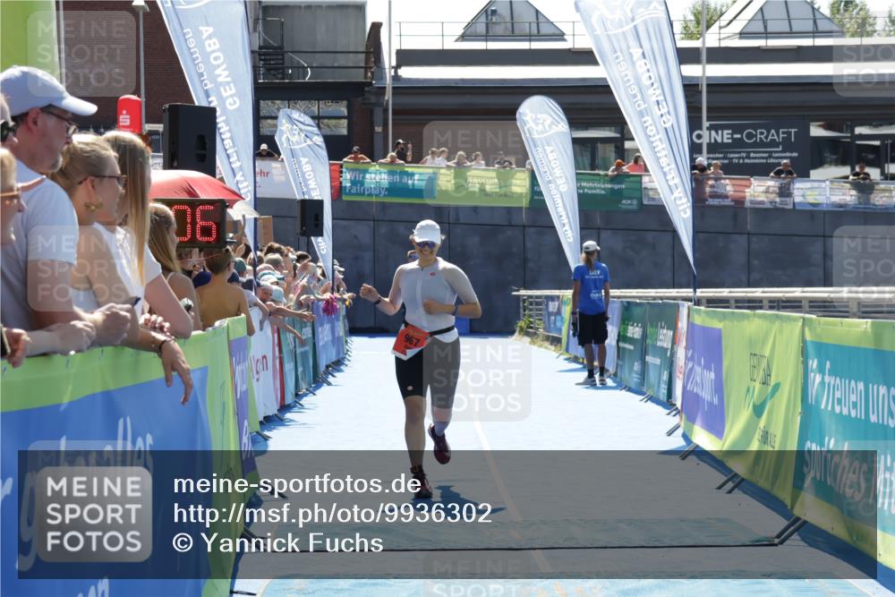 09.08.2026 - GEWOBA Citytriathlon Bremen Yannick Fuchs http://msf.ph/oto/9936302 09.08.2026 15:04:29 Ziel 967 meine-sportfotos.de
