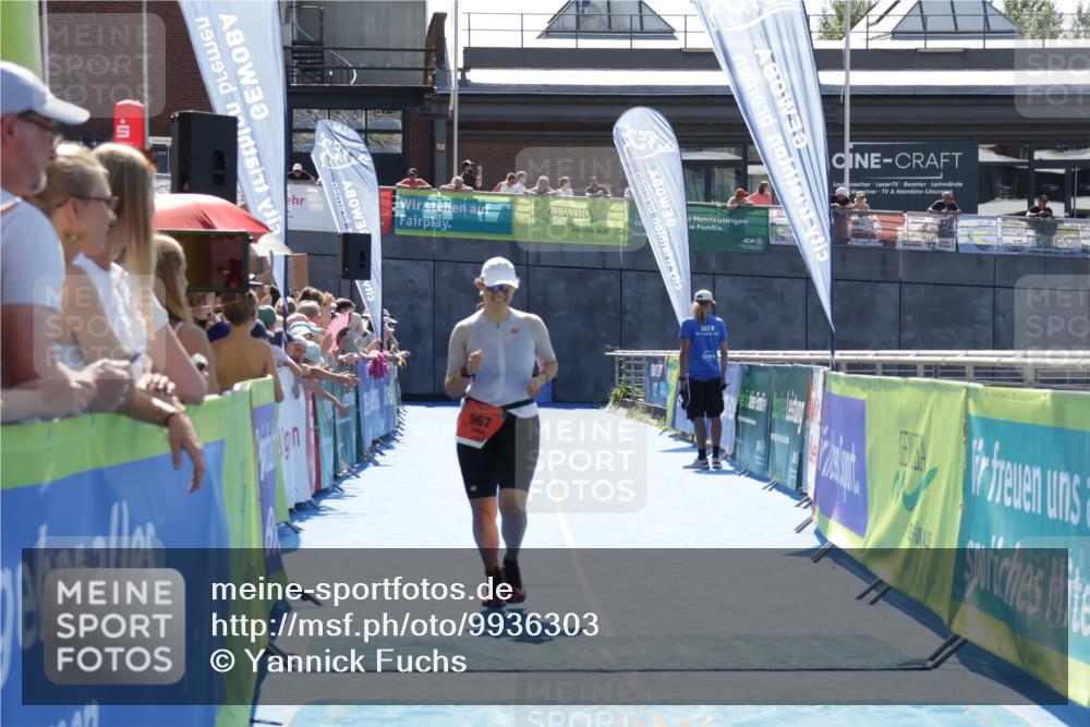 09.08.2026 - GEWOBA Citytriathlon Bremen Yannick Fuchs http://msf.ph/oto/9936303 09.08.2026 15:04:29 Ziel 967 meine-sportfotos.de
