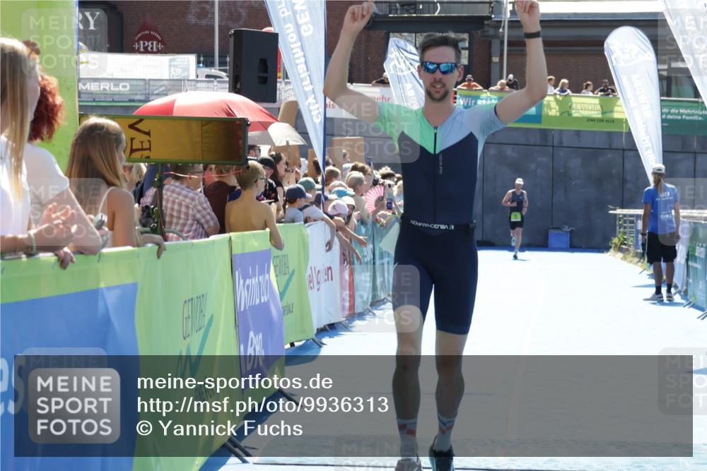 09.08.2026 - GEWOBA Citytriathlon Bremen Yannick Fuchs http://msf.ph/oto/9936313 09.08.2026 15:04:36 Ziel 150 meine-sportfotos.de