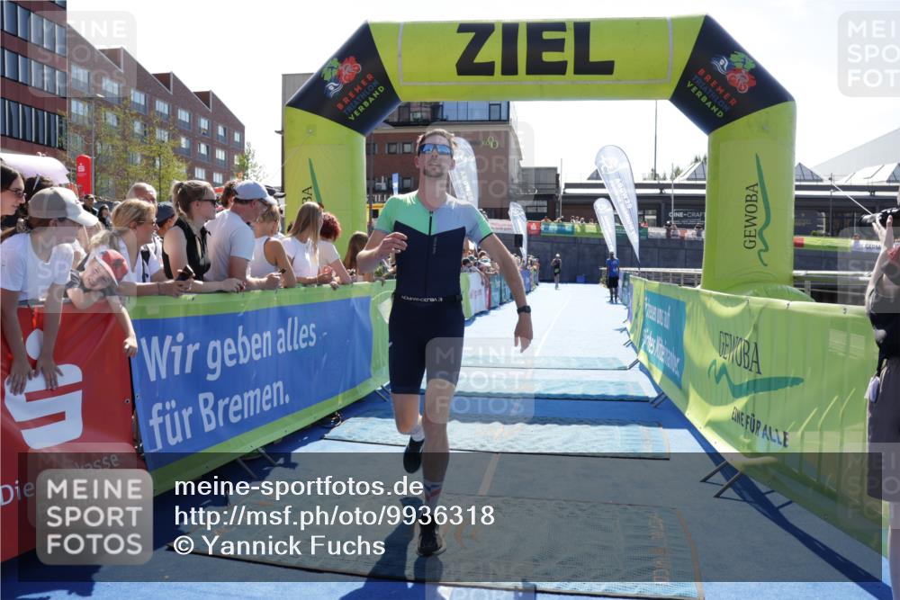 09.08.2026 - GEWOBA Citytriathlon Bremen Yannick Fuchs http://msf.ph/oto/9936318 09.08.2026 15:04:37 Ziel 150 meine-sportfotos.de