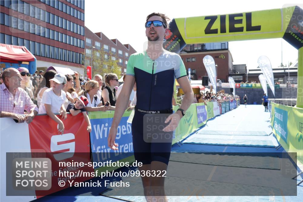 09.08.2026 - GEWOBA Citytriathlon Bremen Yannick Fuchs http://msf.ph/oto/9936322 09.08.2026 15:04:38 Ziel 150 meine-sportfotos.de