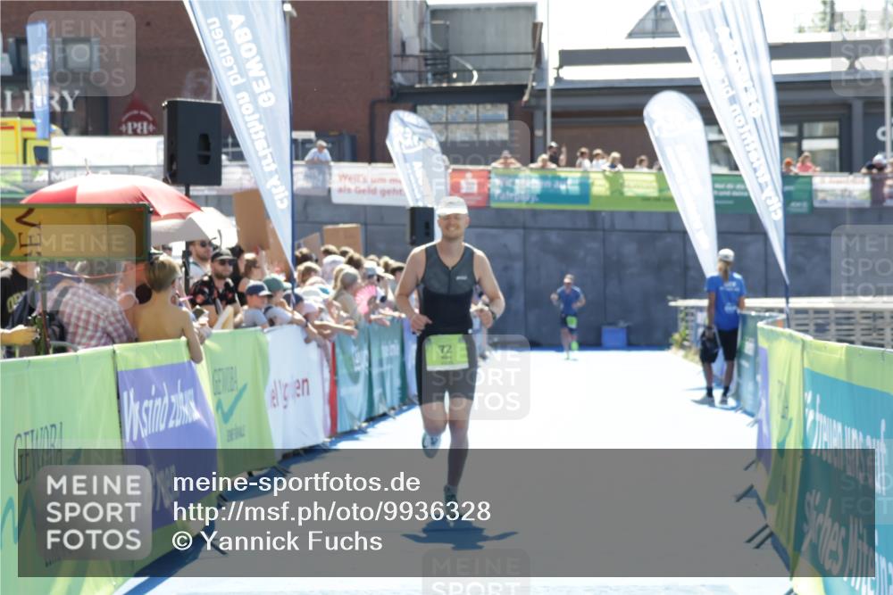 09.08.2026 - GEWOBA Citytriathlon Bremen Yannick Fuchs http://msf.ph/oto/9936328 09.08.2026 15:04:44 Ziel 72 meine-sportfotos.de