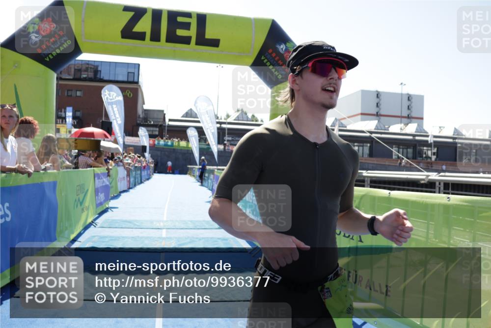 09.08.2026 - GEWOBA Citytriathlon Bremen Yannick Fuchs http://msf.ph/oto/9936377 09.08.2026 15:05:13 Ziel 11 meine-sportfotos.de