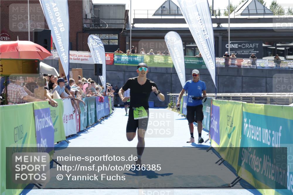 09.08.2026 - GEWOBA Citytriathlon Bremen Yannick Fuchs http://msf.ph/oto/9936385 09.08.2026 15:05:31 Ziel 36 meine-sportfotos.de