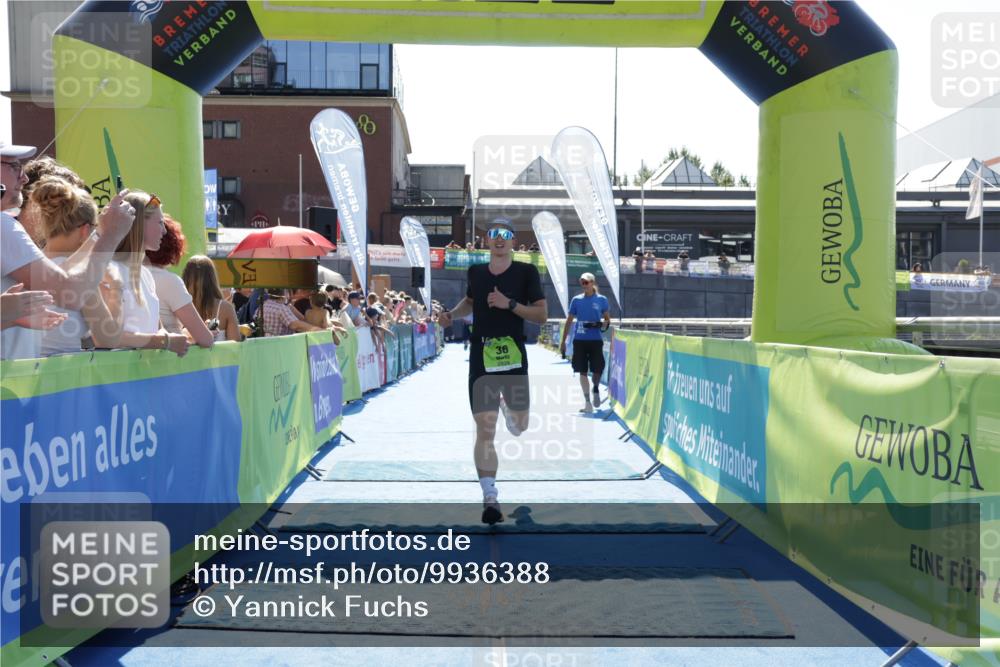 09.08.2026 - GEWOBA Citytriathlon Bremen Yannick Fuchs http://msf.ph/oto/9936388 09.08.2026 15:05:32 Ziel 36 meine-sportfotos.de