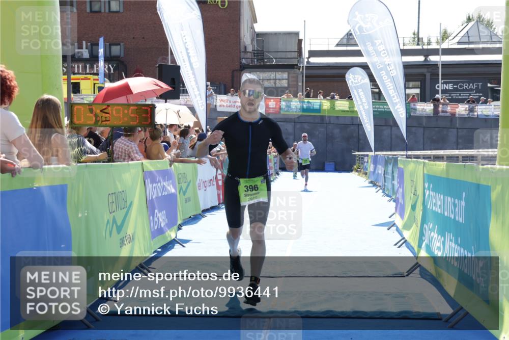 09.08.2026 - GEWOBA Citytriathlon Bremen Yannick Fuchs http://msf.ph/oto/9936441 09.08.2026 15:06:16 Ziel 109, 396 meine-sportfotos.de