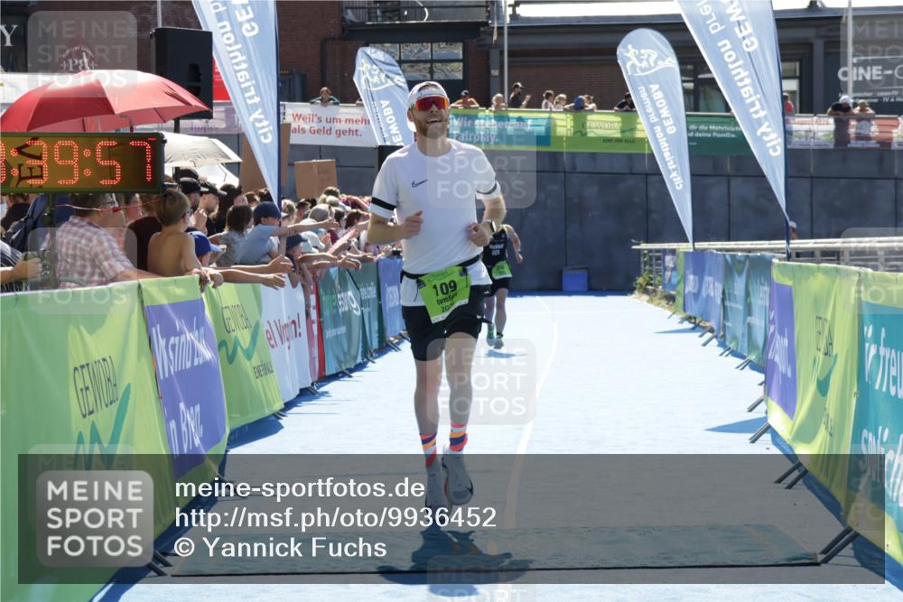 09.08.2026 - GEWOBA Citytriathlon Bremen Yannick Fuchs http://msf.ph/oto/9936452 09.08.2026 15:06:20 Ziel 109, 396 meine-sportfotos.de