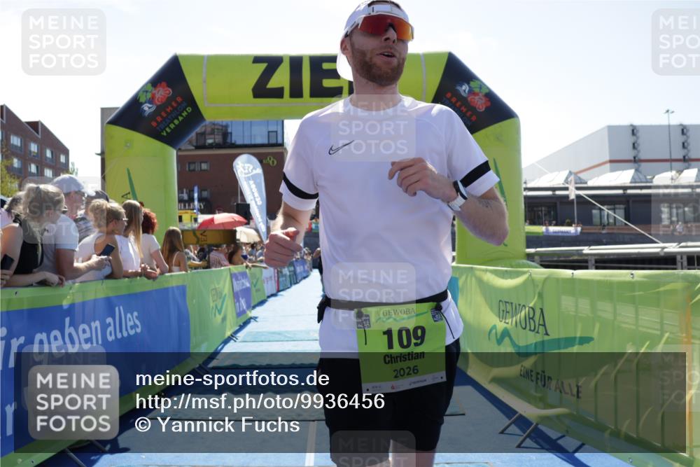 09.08.2026 - GEWOBA Citytriathlon Bremen Yannick Fuchs http://msf.ph/oto/9936456 09.08.2026 15:06:22 Ziel 109, 350 meine-sportfotos.de