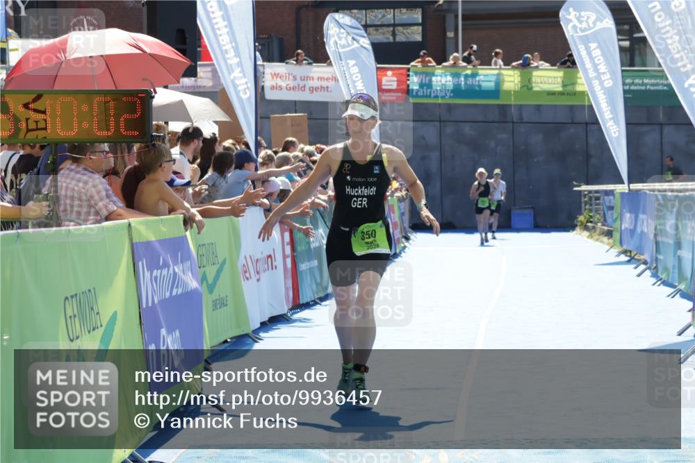 09.08.2026 - GEWOBA Citytriathlon Bremen Yannick Fuchs http://msf.ph/oto/9936457 09.08.2026 15:06:25 Ziel 109, 350 meine-sportfotos.de