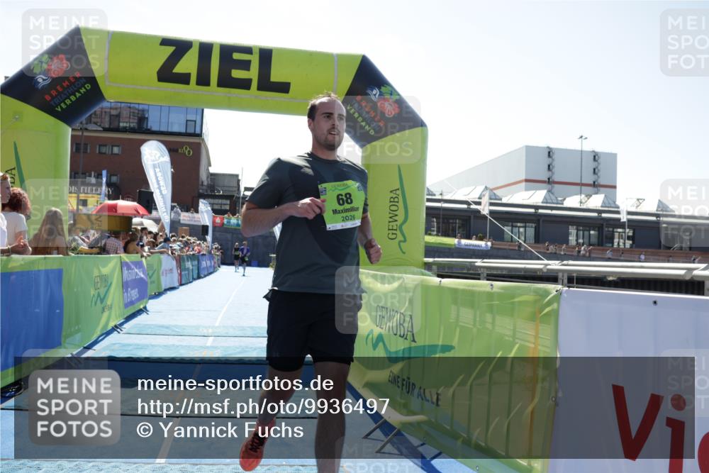 09.08.2026 - GEWOBA Citytriathlon Bremen Yannick Fuchs http://msf.ph/oto/9936497 09.08.2026 15:06:37 Ziel 68, 294, 353 meine-sportfotos.de