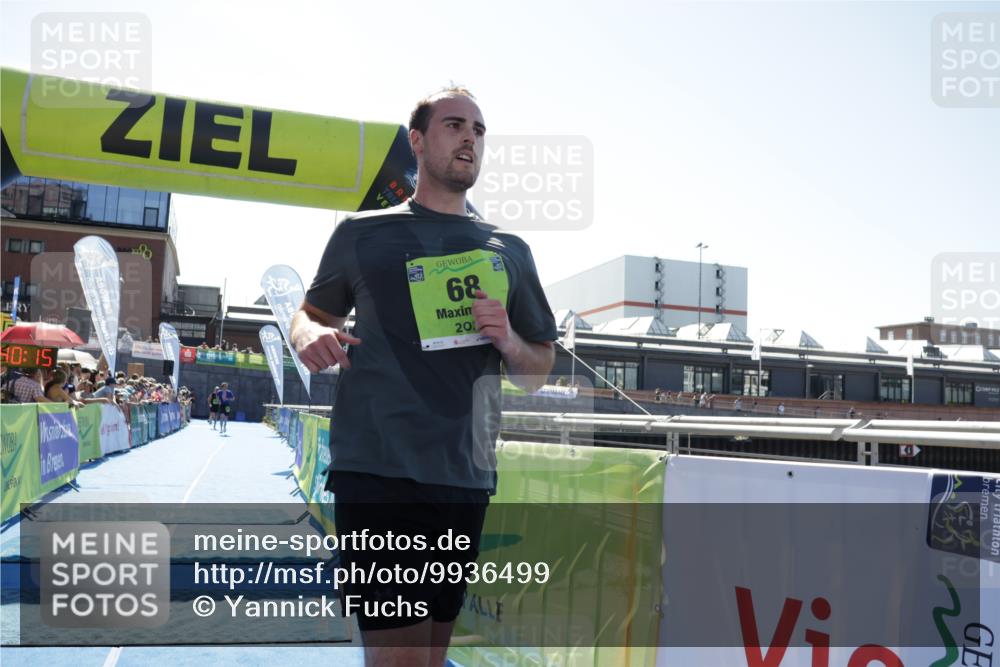 09.08.2026 - GEWOBA Citytriathlon Bremen Yannick Fuchs http://msf.ph/oto/9936499 09.08.2026 15:06:38 Ziel 68, 294 meine-sportfotos.de