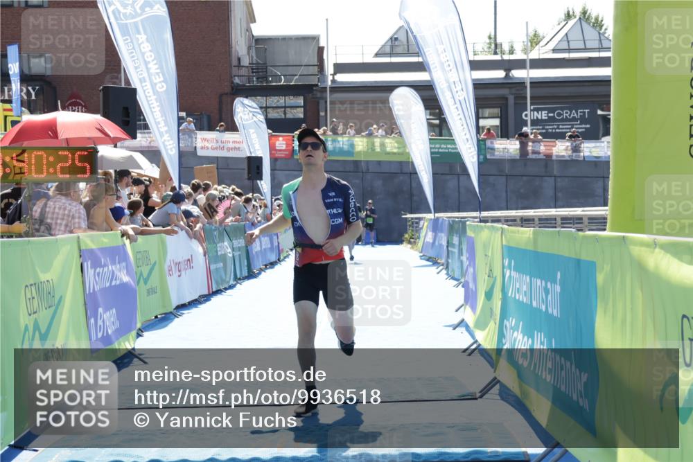 09.08.2026 - GEWOBA Citytriathlon Bremen Yannick Fuchs http://msf.ph/oto/9936518 09.08.2026 15:06:48 Ziel 13, 15, 50, 81, 100, 156 meine-sportfotos.de