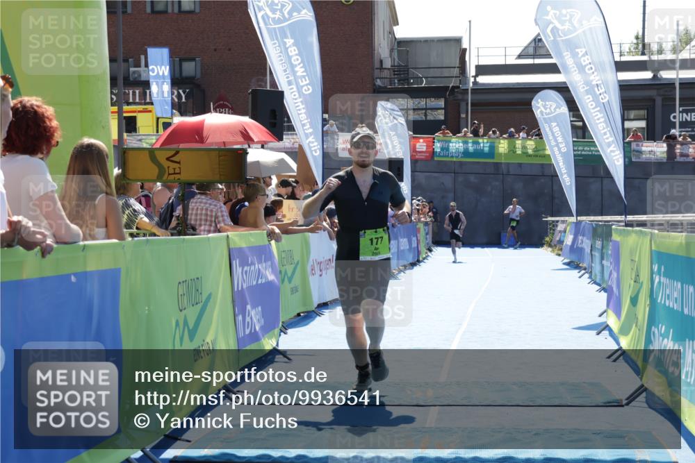09.08.2026 - GEWOBA Citytriathlon Bremen Yannick Fuchs http://msf.ph/oto/9936541 09.08.2026 15:06:58 Ziel 13, 50, 177 meine-sportfotos.de